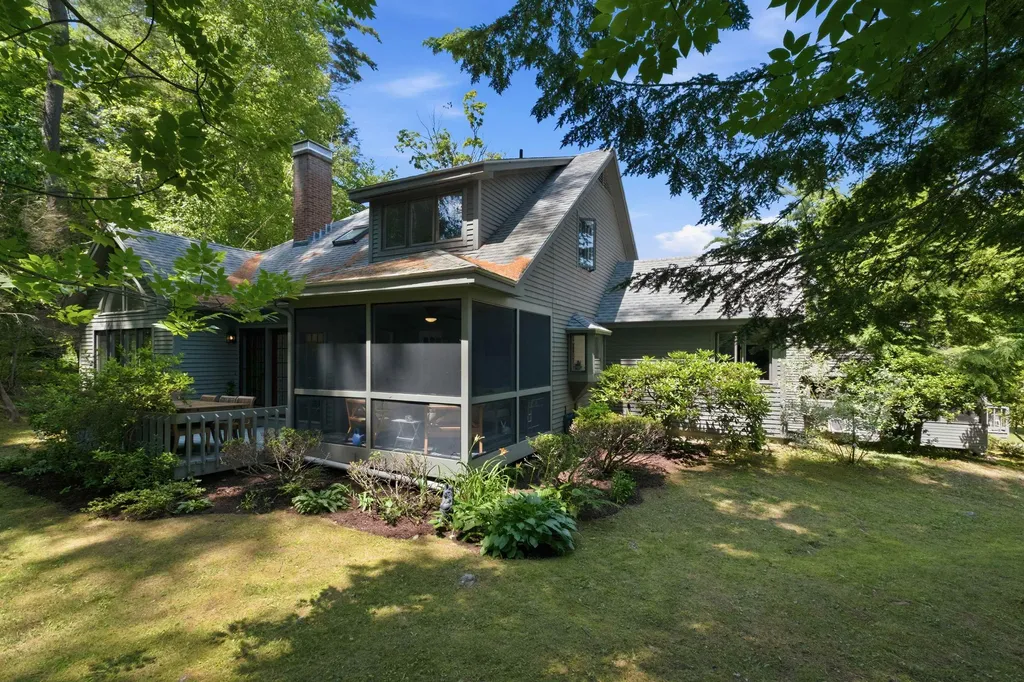 16 Eagle Ridge Road Center Harbor NH 03226