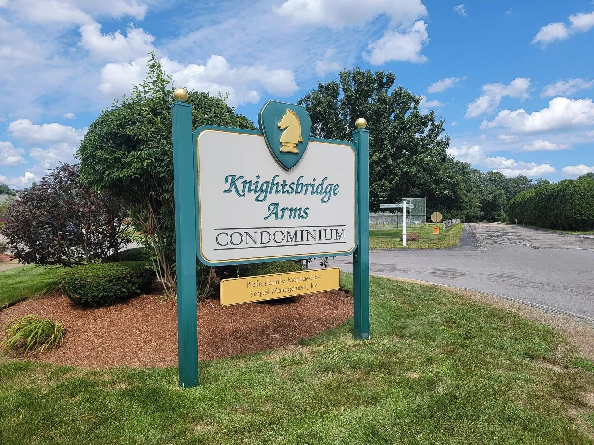 3 Roedean Drive Nashua NH 03063