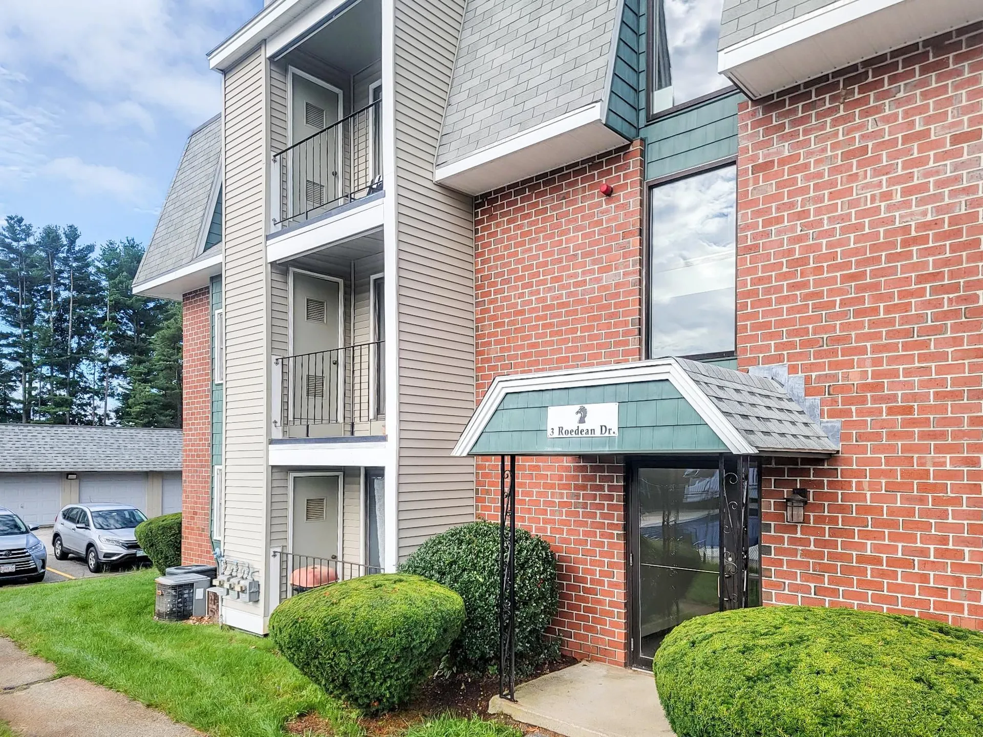 3 Roedean Drive Nashua NH 03063