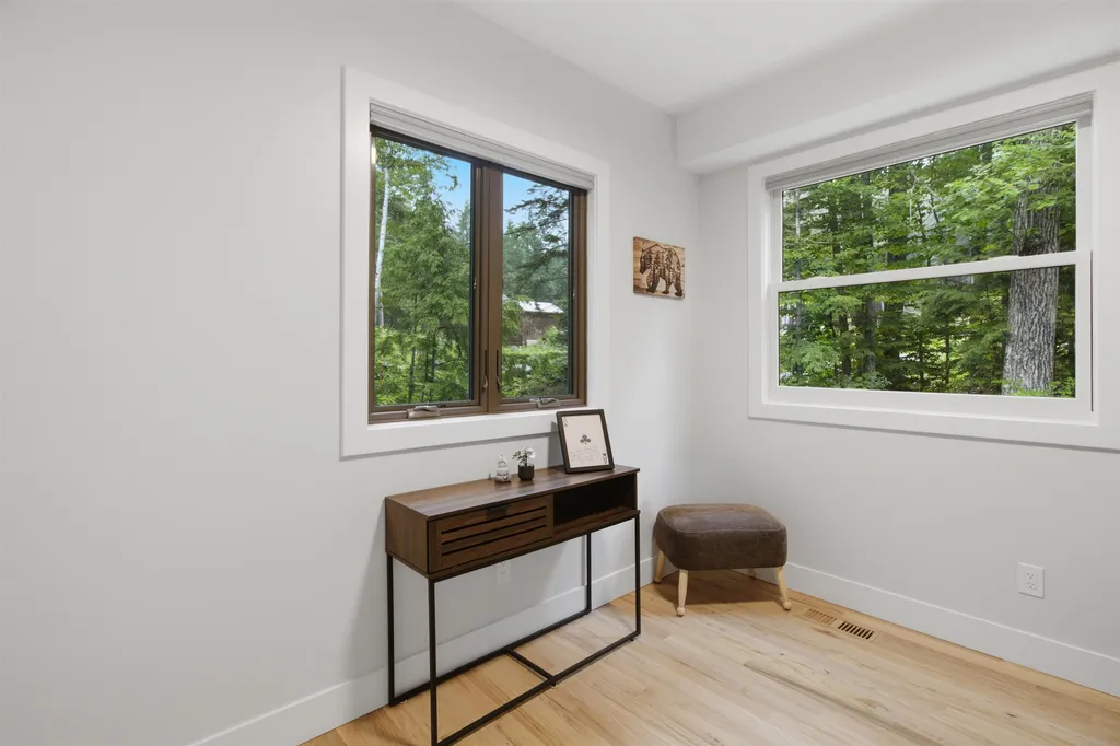 22 Reynolds Lane Jamaica VT 05343