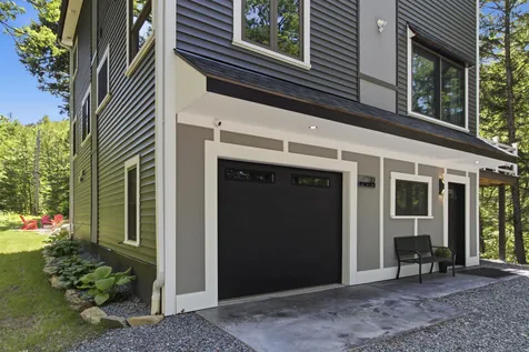 22 Reynolds Lane Jamaica VT 05343