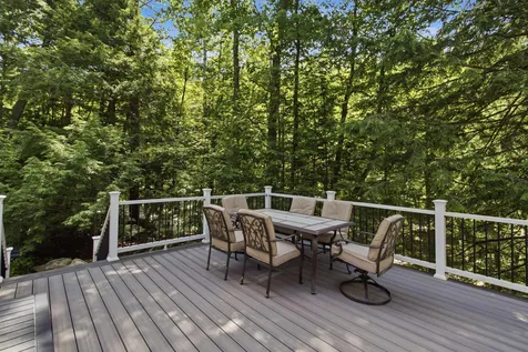 22 Reynolds Lane Jamaica VT 05343