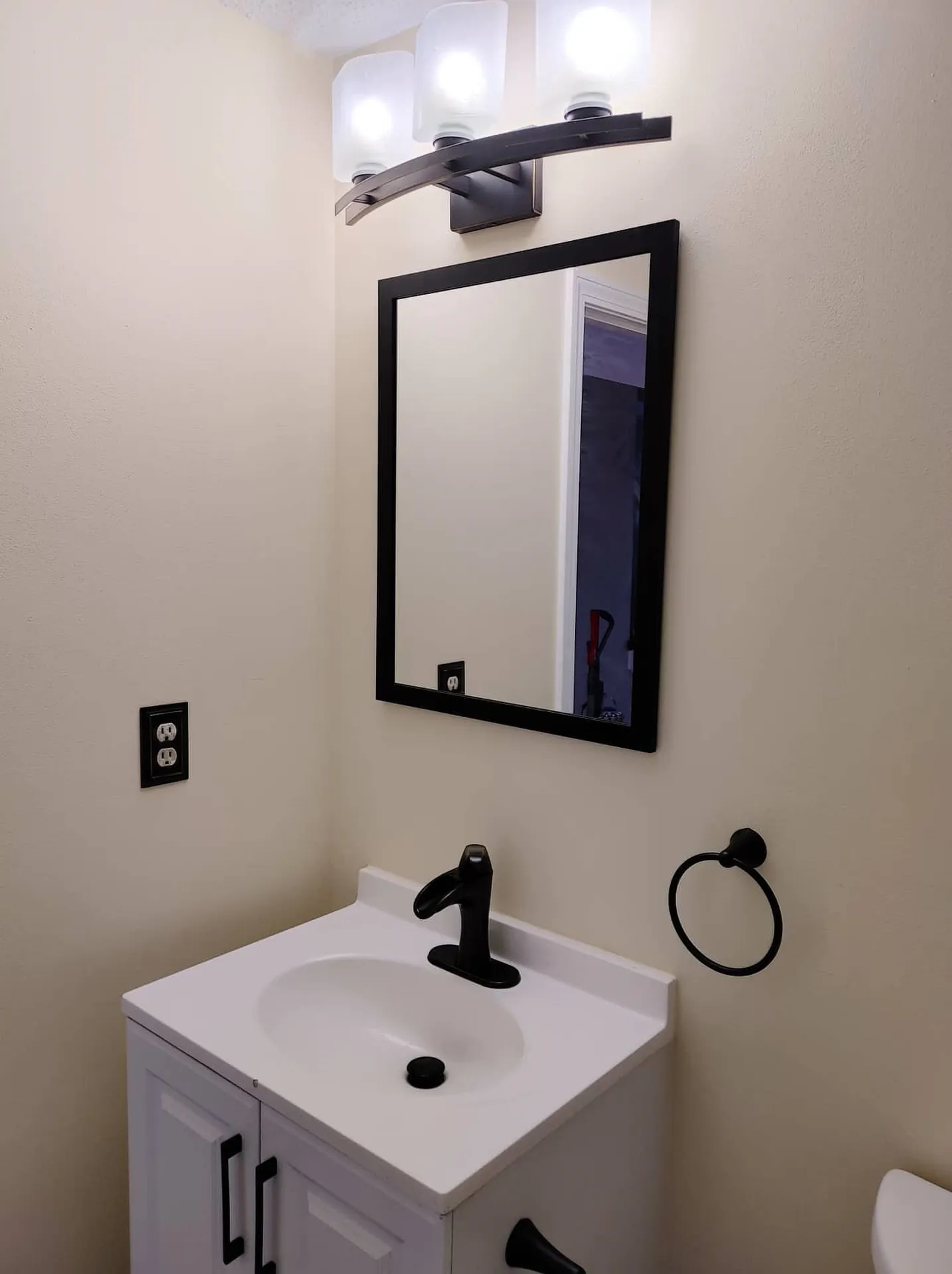93 Sentry Way Merrimack NH 03054