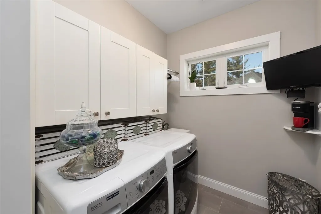 1163 Sagamore Avenue Portsmouth NH 03841