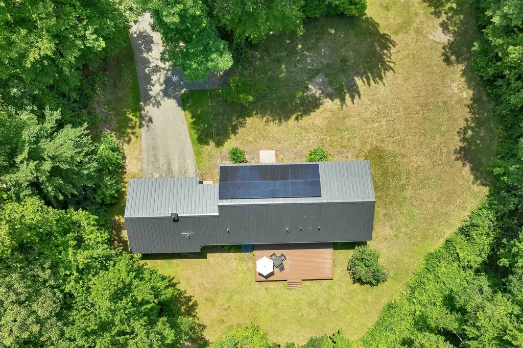 83 Redding Lane Moultonborough NH 03254