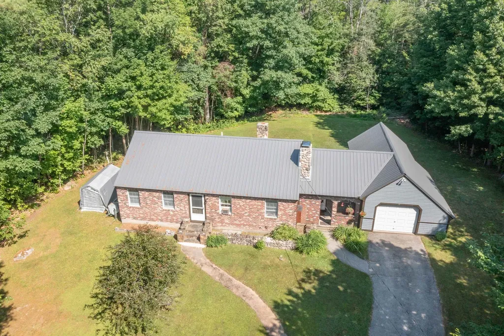 10 Terrace Road Thornton NH 03285