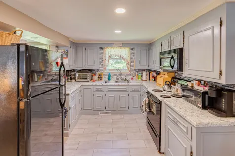 10 Terrace Road Thornton NH 03285