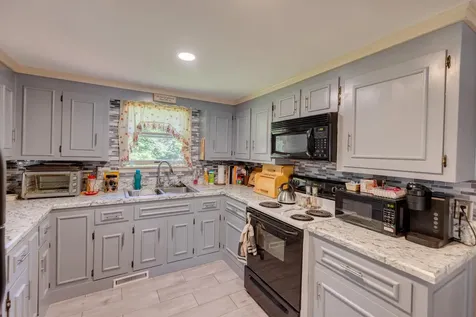 10 Terrace Road Thornton NH 03285