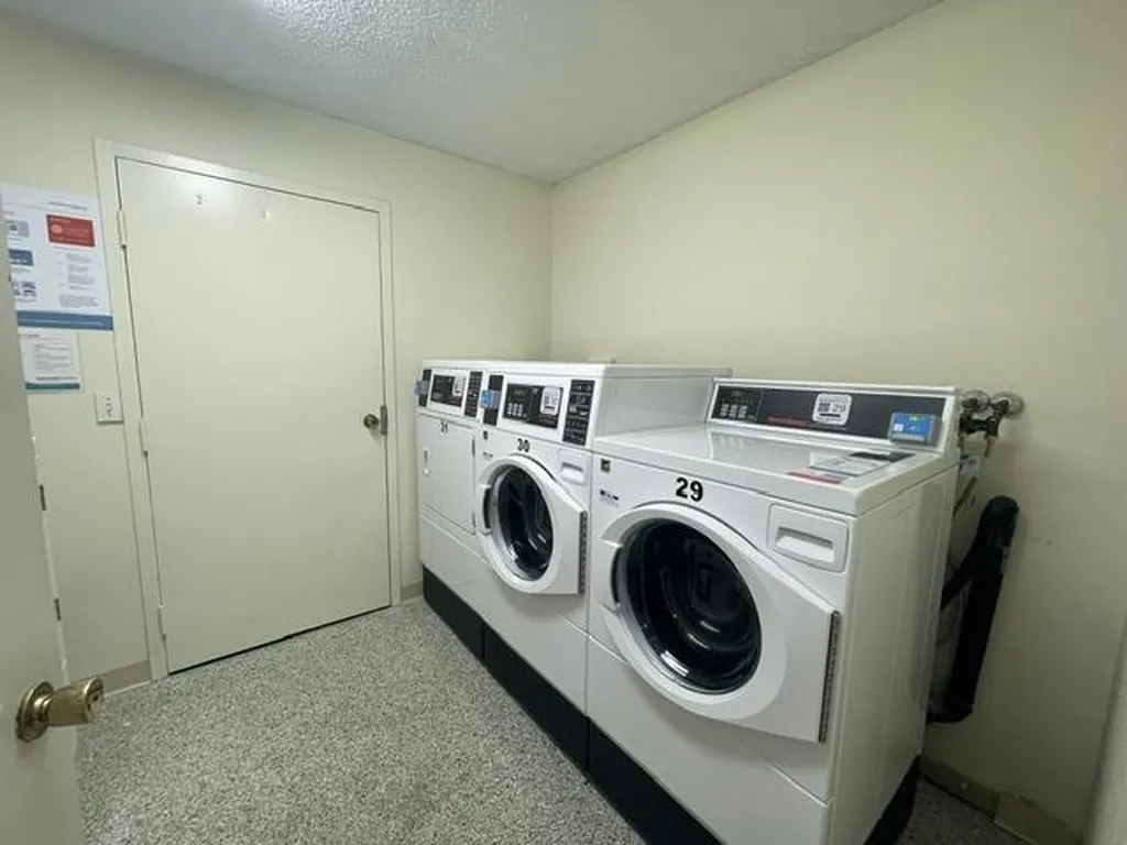 8 Northbrook Drive Manchester NH 03102