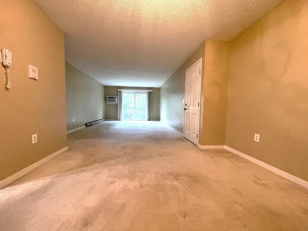 8 Northbrook Drive Manchester NH 03102