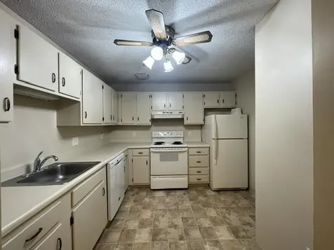 8 Northbrook Drive Manchester NH 03102