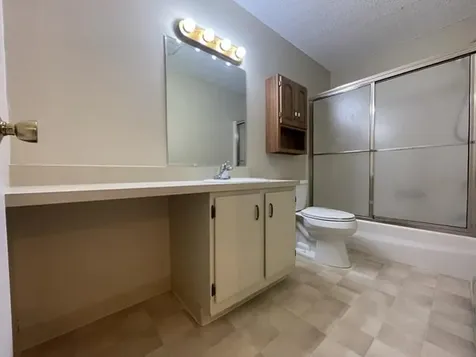 8 Northbrook Drive Manchester NH 03102