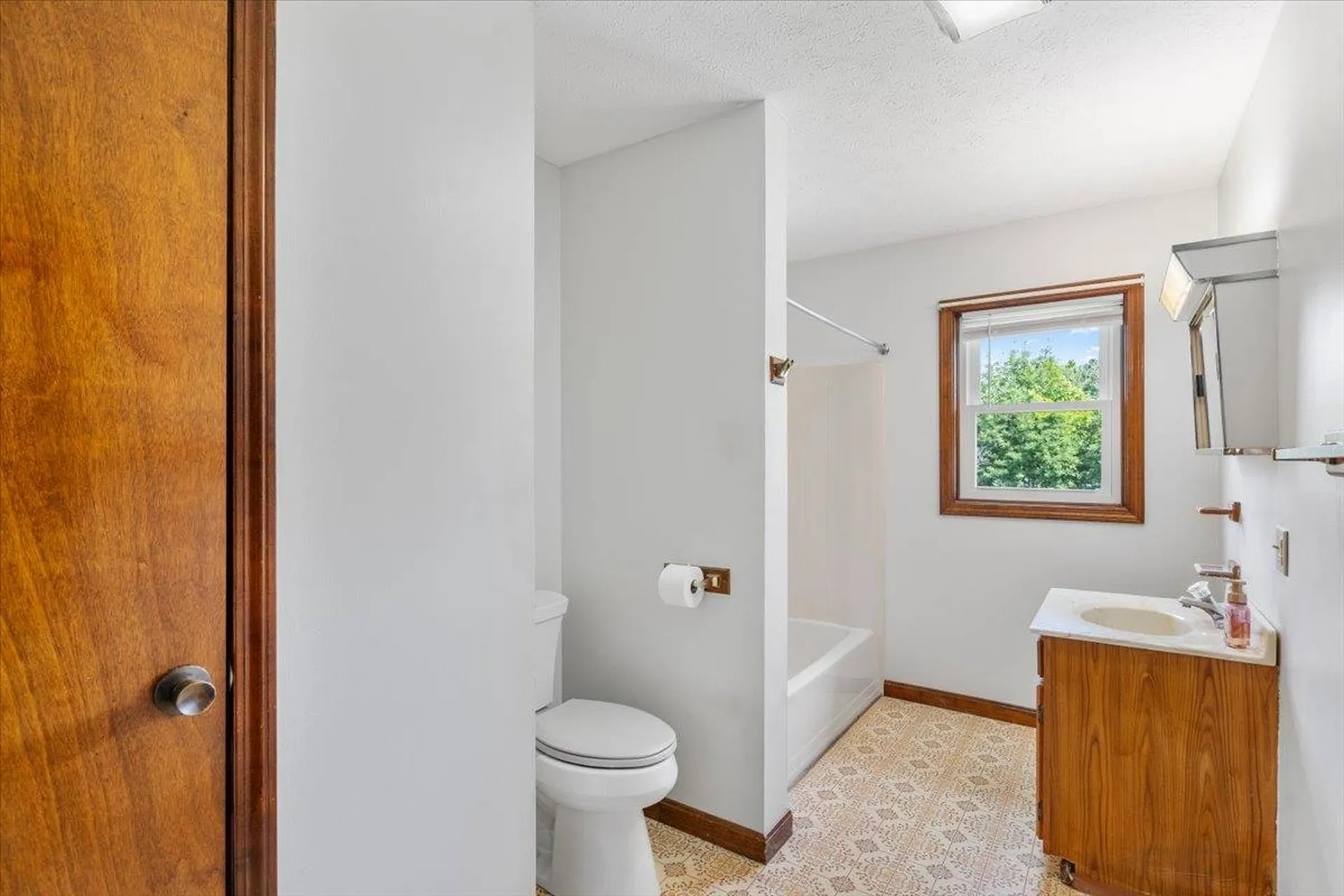 17 Meadowbrook Lane St. Albans Town VT 05478