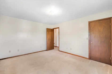 17 Meadowbrook Lane St. Albans Town VT 05478