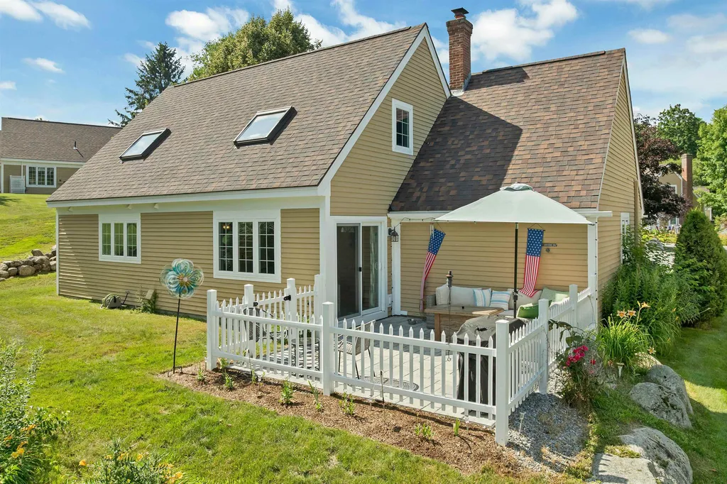 53 Garden Circle Laconia NH 03246