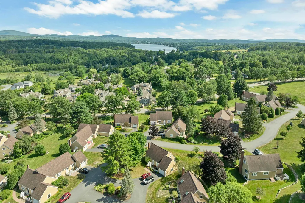 53 Garden Circle Laconia NH 03246