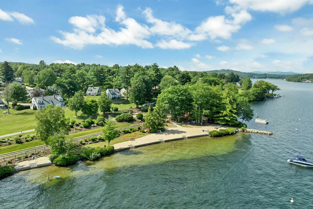 53 Garden Circle Laconia NH 03246