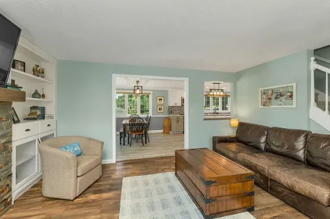 53 Garden Circle Laconia NH 03246