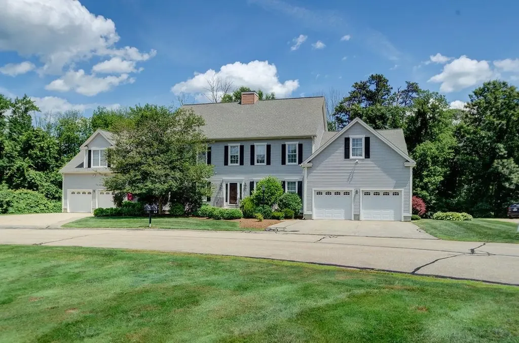 36 Steeple View Drive Atkinson NH 03811