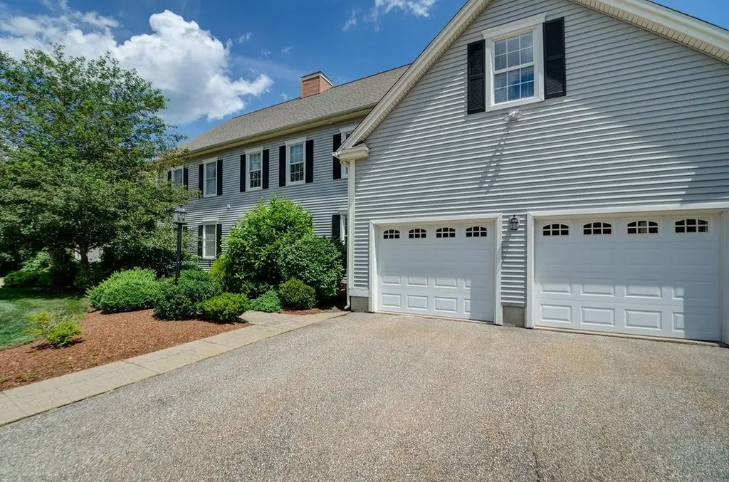 36 Steeple View Drive Atkinson NH 03811