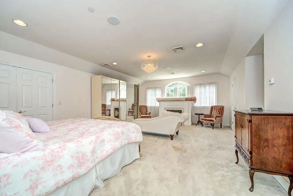 36 Steeple View Drive Atkinson NH 03811