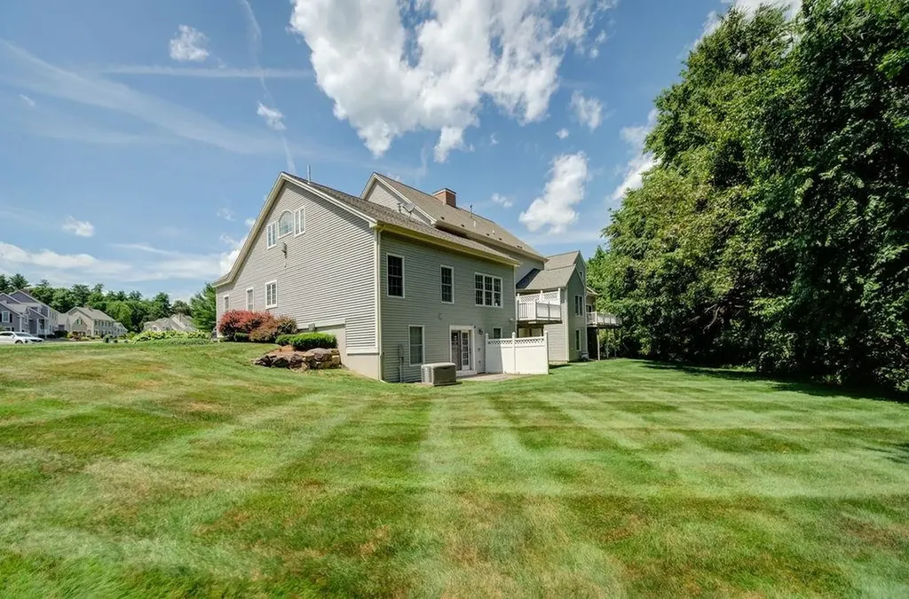 36 Steeple View Drive Atkinson NH 03811