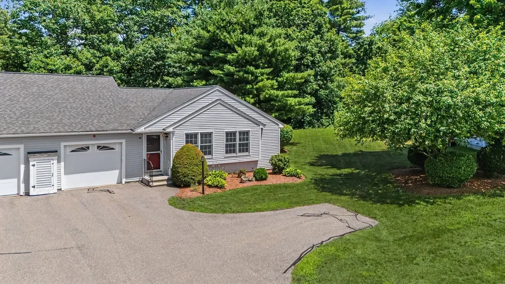 30 Rainbow Drive Londonderry NH 03053