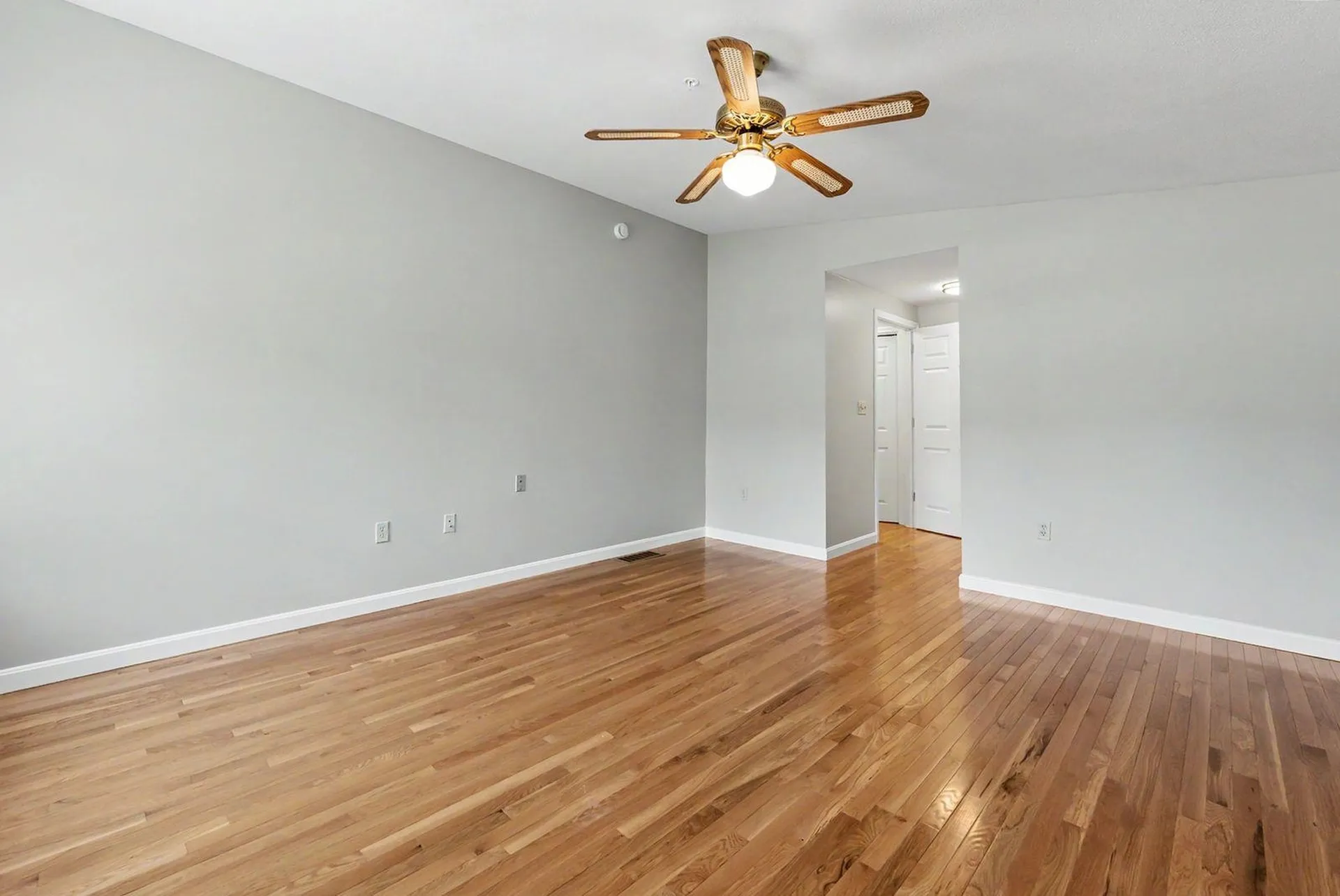 30 Rainbow Drive Londonderry NH 03053