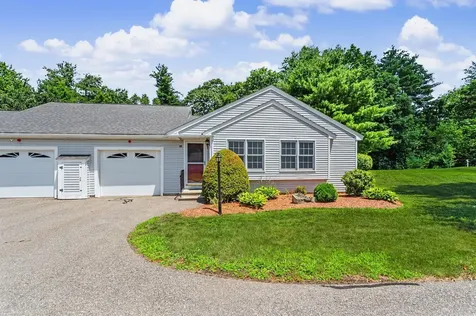 30 Rainbow Drive Londonderry NH 03053