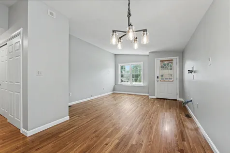 30 Rainbow Drive Londonderry NH 03053