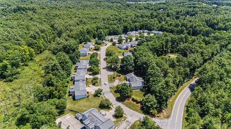30 Rainbow Drive Londonderry NH 03053