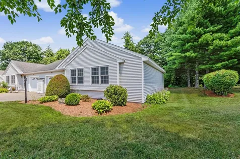 30 Rainbow Drive Londonderry NH 03053