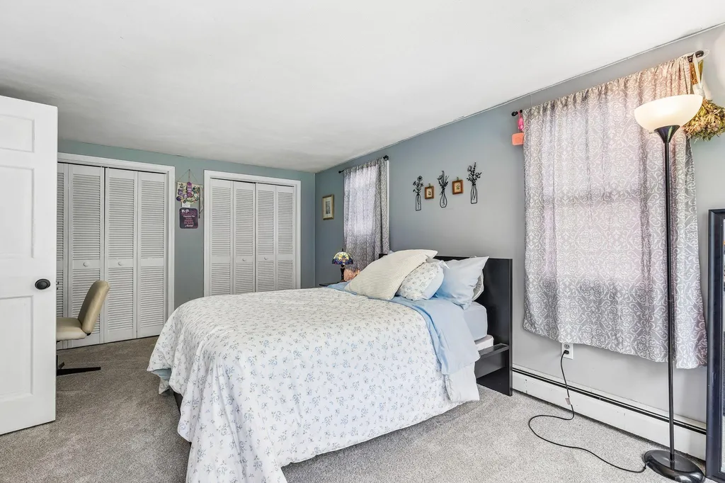 240 Wash Pond Road Hampstead NH 03841