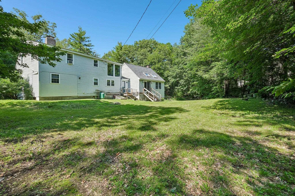 240 Wash Pond Road Hampstead NH 03841
