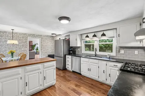 240 Wash Pond Road Hampstead NH 03841