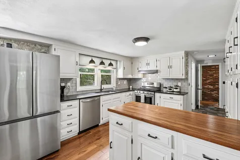 240 Wash Pond Road Hampstead NH 03841