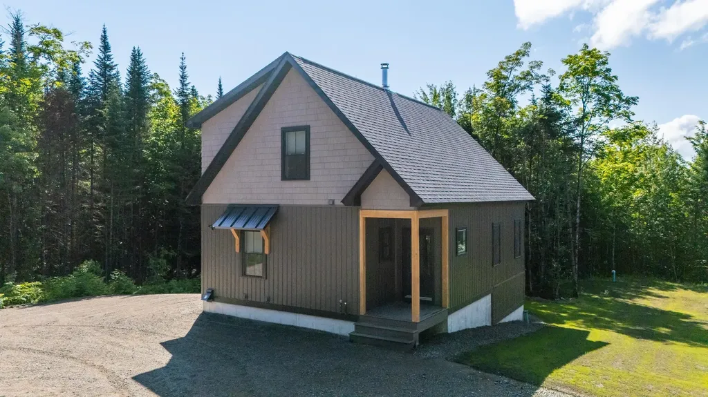 131 Mountain View Road Stark NH 03582