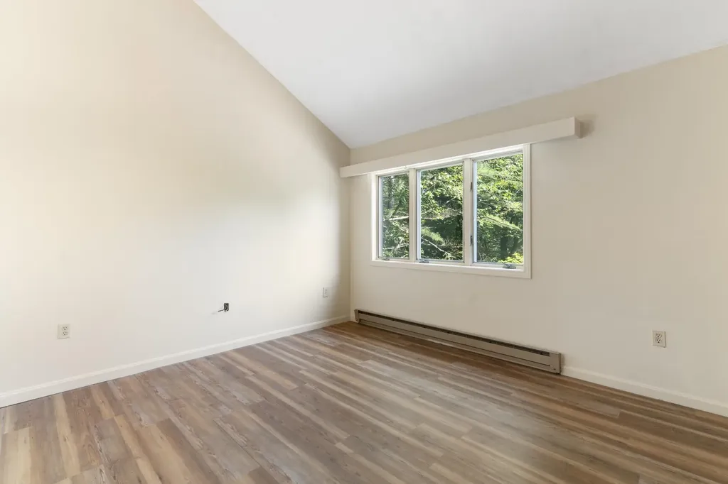 9 Evergreen Lane Brattleboro VT 05301