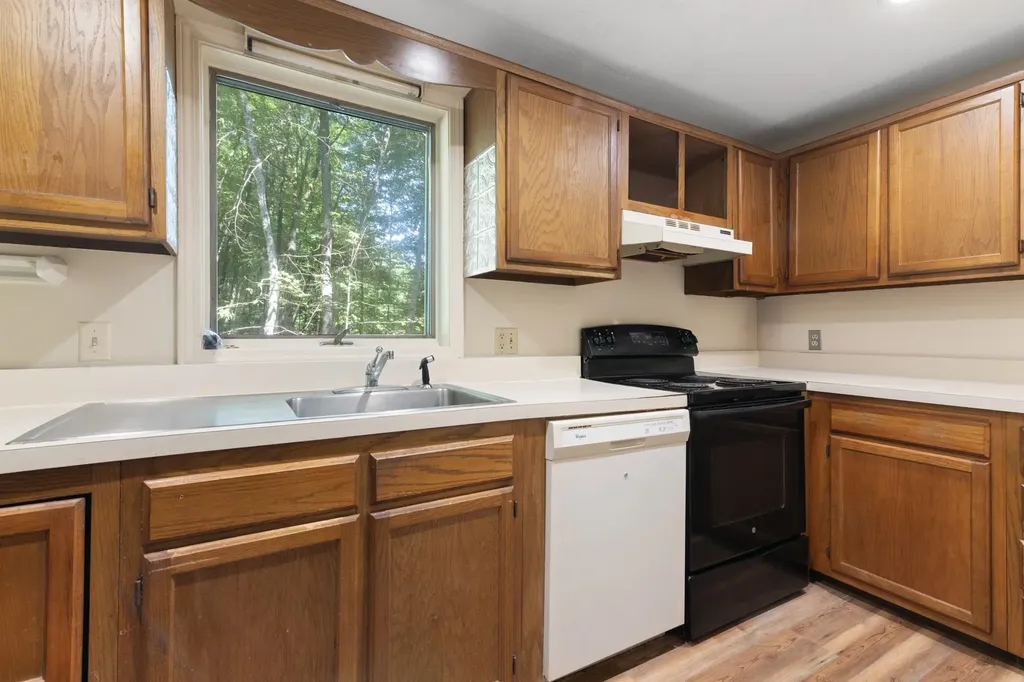 9 Evergreen Lane Brattleboro VT 05301