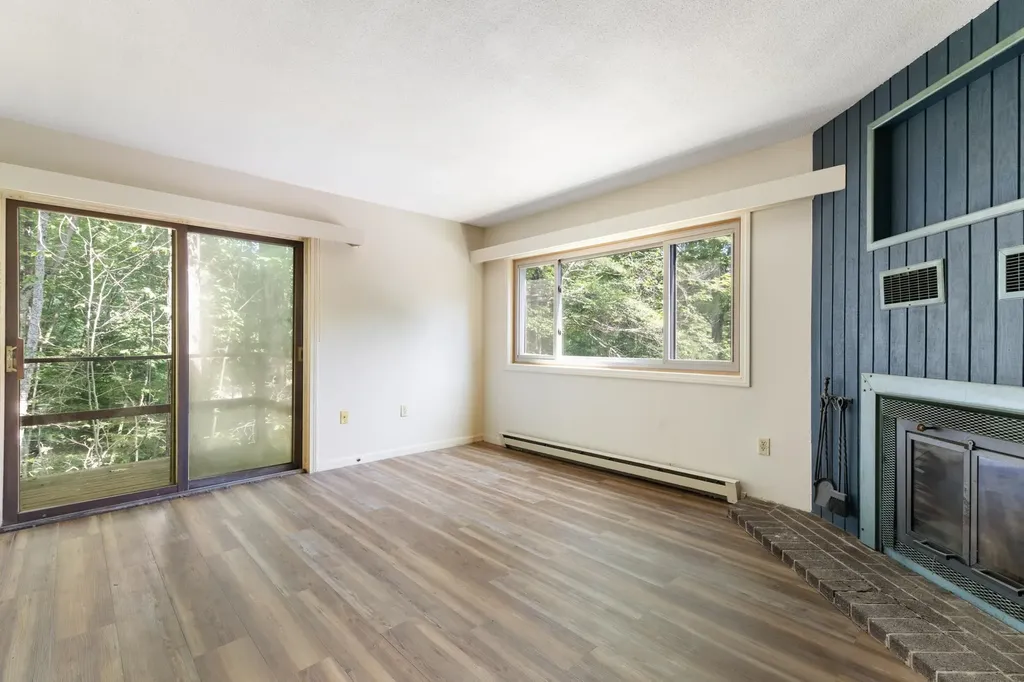 9 Evergreen Lane Brattleboro VT 05301