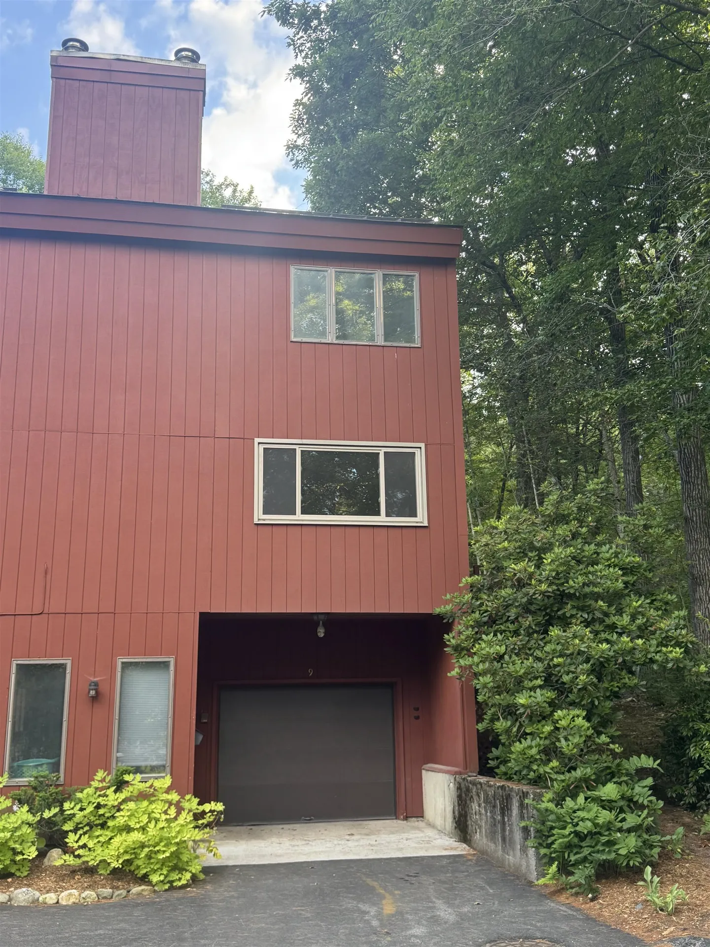 9 Evergreen Lane Brattleboro VT 05301