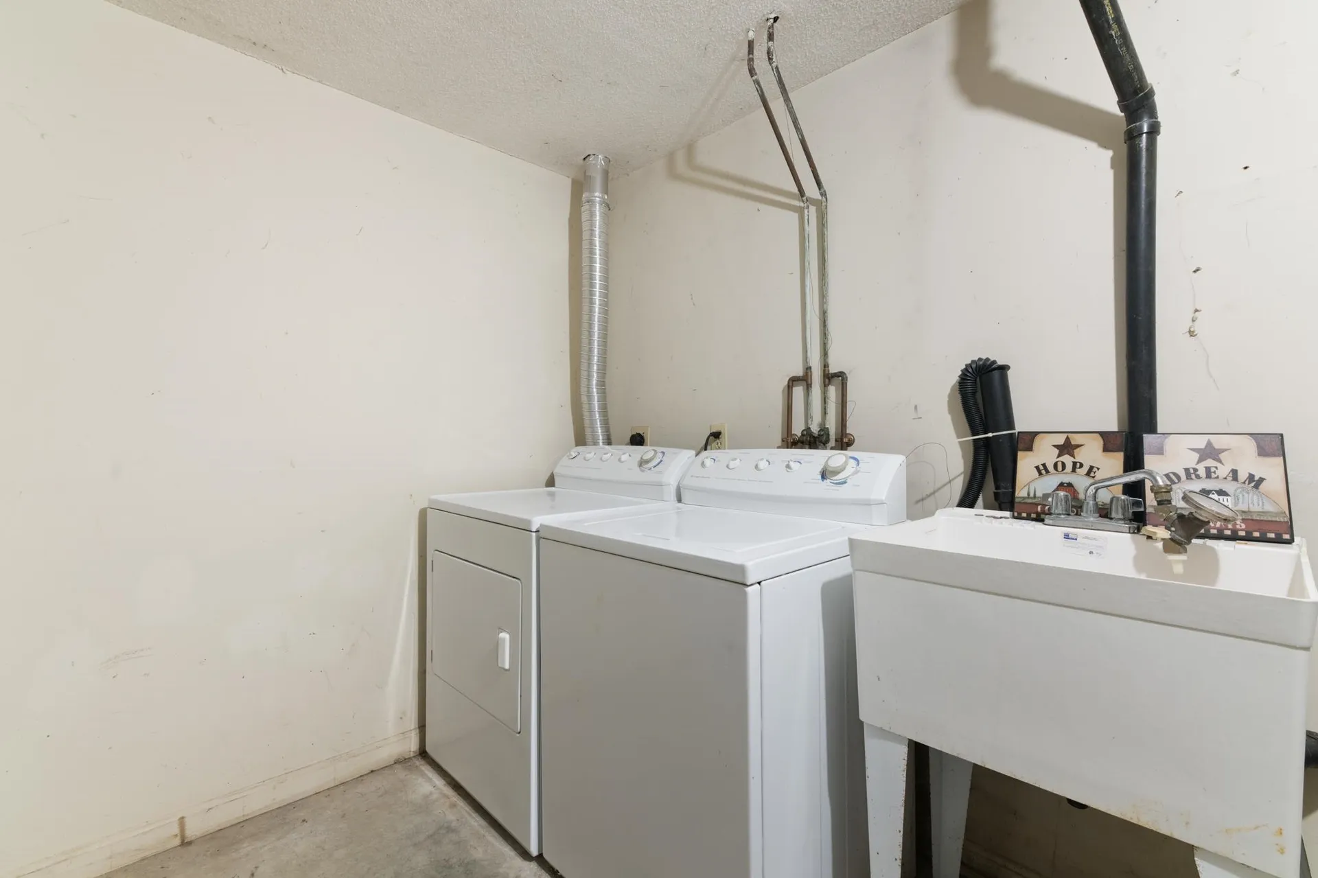 9 Evergreen Lane Brattleboro VT 05301