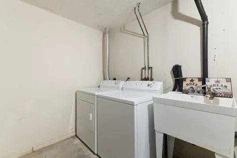 9 Evergreen Lane Brattleboro VT 05301
