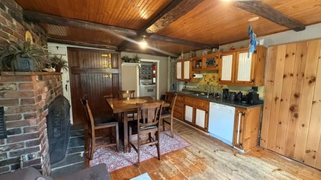 6053 Vt 100 Road Hyde Park VT 05655