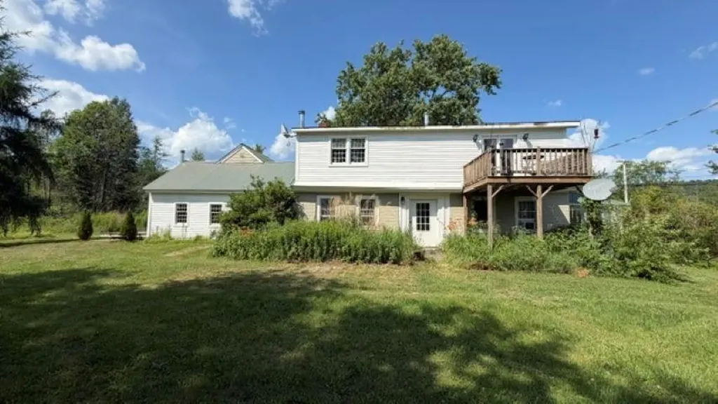 6053 Vt 100 Road Hyde Park VT 05655