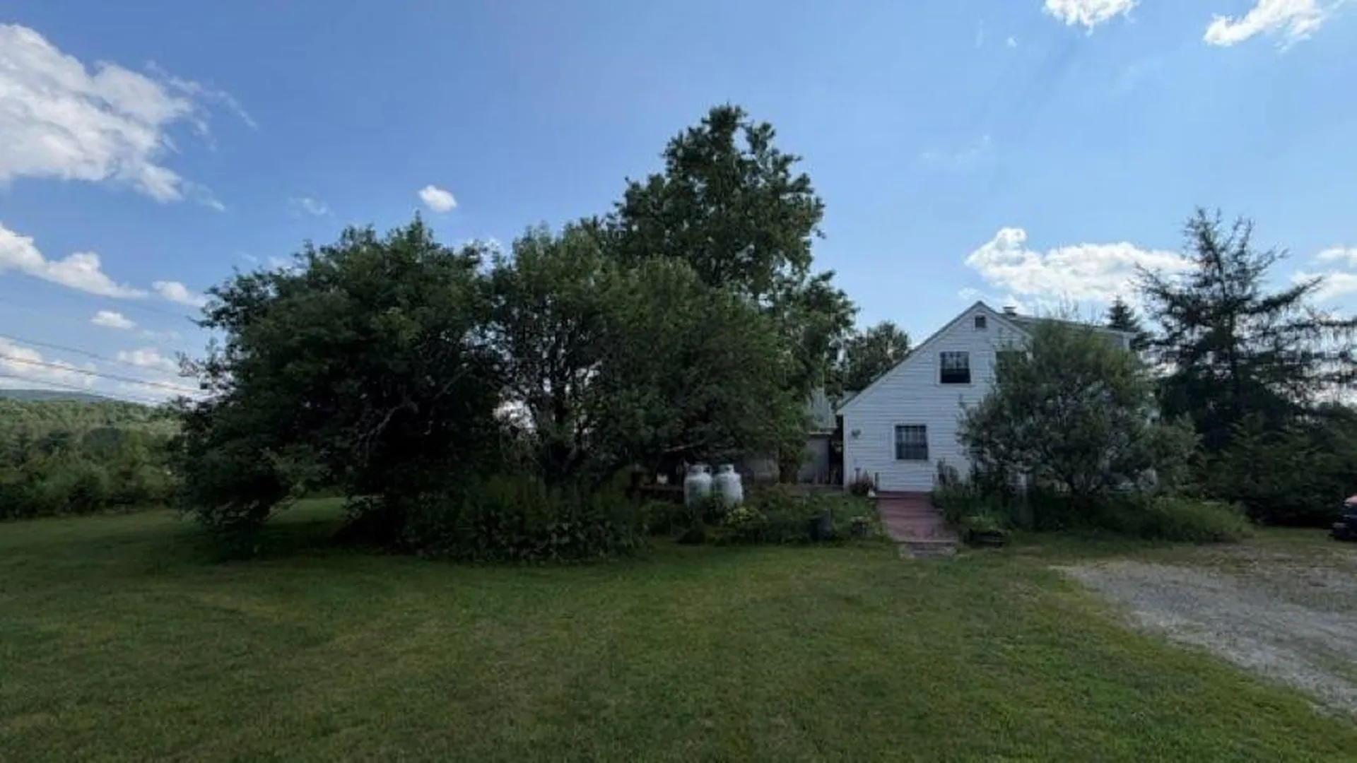 6053 Vt 100 Road Hyde Park VT 05655