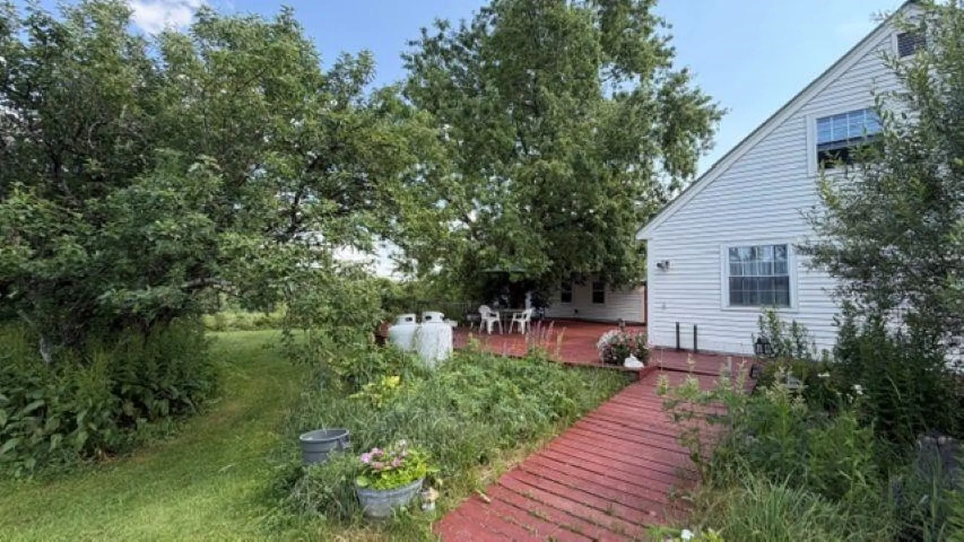 6053 Vt 100 Road Hyde Park VT 05655