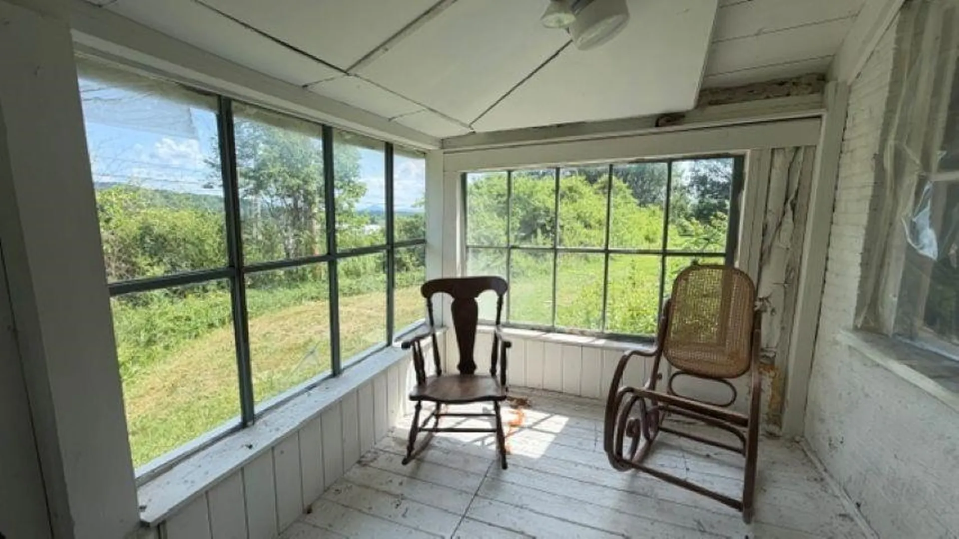 6053 Vt 100 Road Hyde Park VT 05655