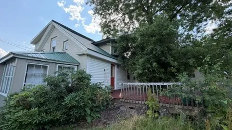 6053 Vt 100 Road Hyde Park VT 05655