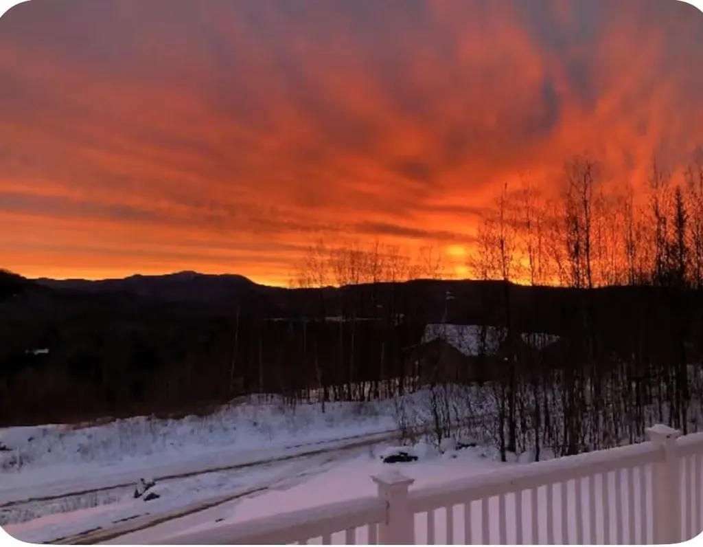 87 Glade Circle Campton NH 03223